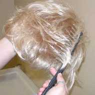 Как расчесать парик
